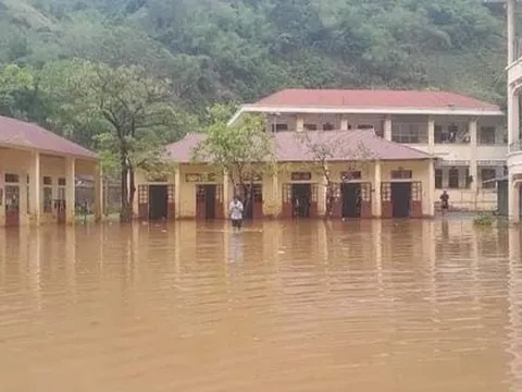Gần 200 học sinh Sơn La nghỉ học do trường ngập nước