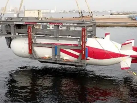 Cận cảnh UUV cỡ XL của Nhật Bản