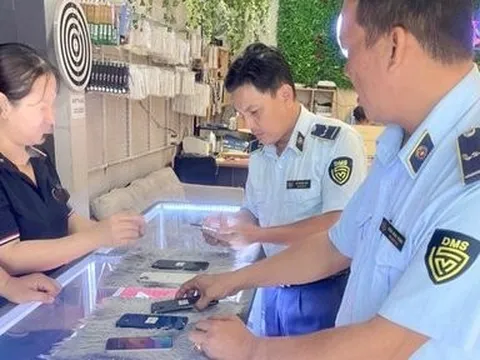 Kiên Giang: Xử phạt 3 cơ sở kinh doanh điện thoại nhập lậu ở Phú Quốc