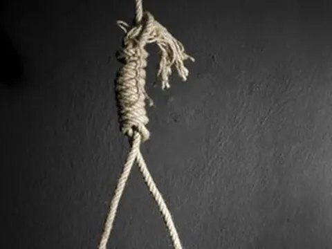 Chỉ huy trưởng quân sự xã tử vong trong tư thế treo cổ