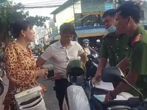 Bình Thuận: Xử phạt người phụ nữ vi phạm đỗ xe còn nói là của chồng "đang họp"