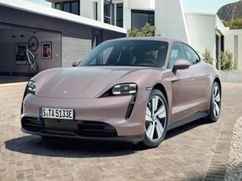 Porsche triệu hồi hàng nghìn siêu xe Taycan vì nguy cơ cháy nổ