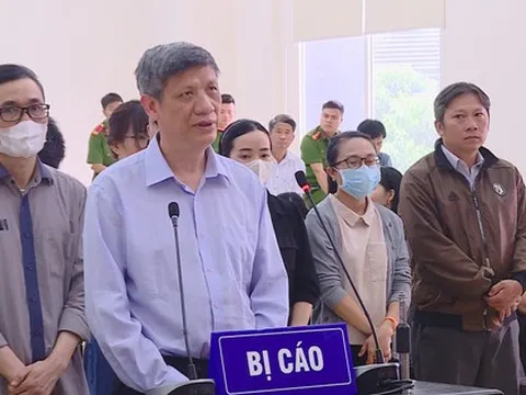 Cựu Bộ trưởng Y tế Nguyễn Thanh Long được giảm 1 năm tù