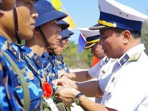 Bổ nhiệm 2 Phó Tư lệnh Quân chủng Hải quân và Quân khu 1