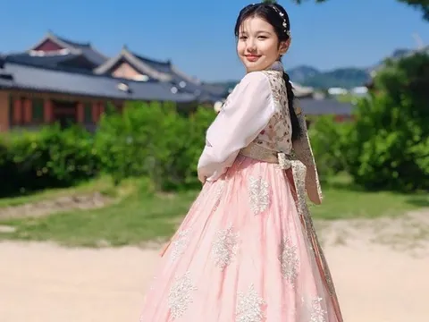 Sinh ra đã "ngậm thìa vàng, con gái Jennifer Phạm tuổi dậy thì xinh xắn, sớm bộc lộ năng khiếu nghệ thuật