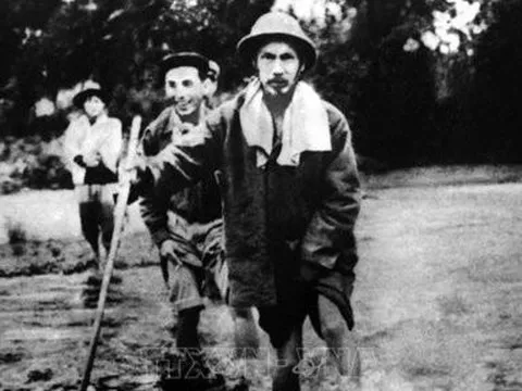 Chủ tịch Hồ Chí Minh - Vị Lãnh tụ rất đỗi lớn lao, hết mực khiêm nhường