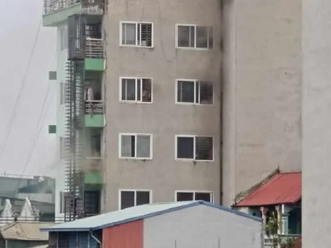 Cháy chung cư mini hàng chục phòng ở quận Thanh Xuân, Hà Nội