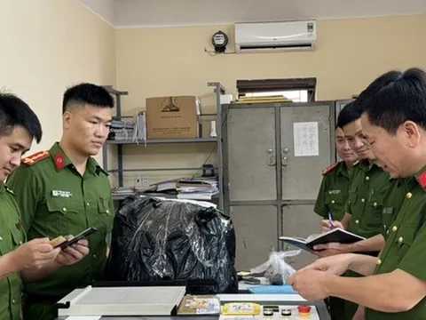 Phá đường dây sản xuất 2.000 giấy phép lái xe, đăng ký xe giả