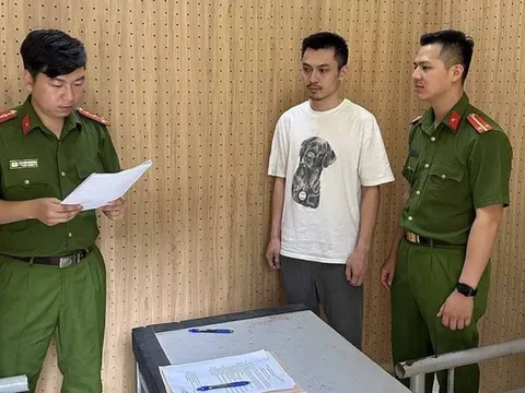 Khởi tố nhân viên ngân hàng chiếm đoạt 7,7 tỷ đồng của khách