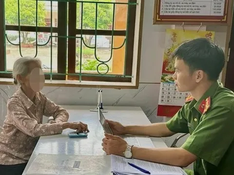Cụ bà 75 tuổi suýt mất 900 triệu đồng sau cuộc gọi giả danh công an