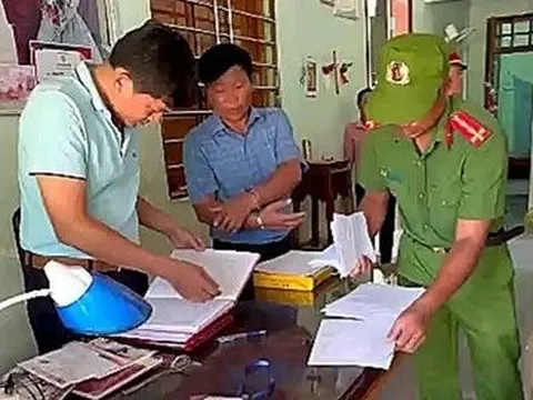 Bắt giám đốc và kế toán một hợp tác xã ở Đắk Lắk