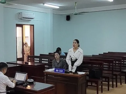 Huế: Làm nhục người khác để đòi nợ, 3 người phụ nữ nhận cái kết