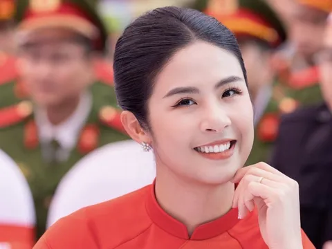 Hoa hậu Ngọc Hân có thu nhập bao nhiêu trước khi thôi làm sếp ở Ninh Vân Bay?