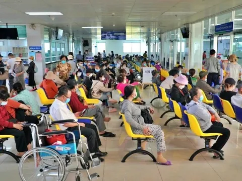 Bệnh viện Ung bướu Tp.HCM giảm tải bằng cách khám từ sáng sớm