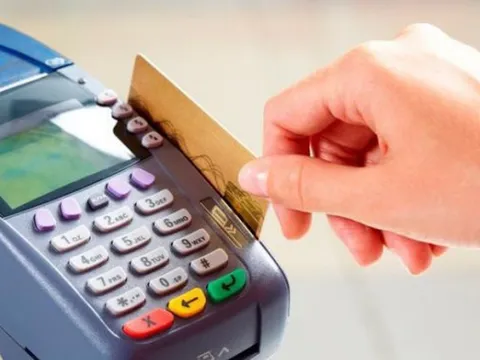 Các hành vi bị cấm trong hoạt động thanh toán không dùng tiền mặt