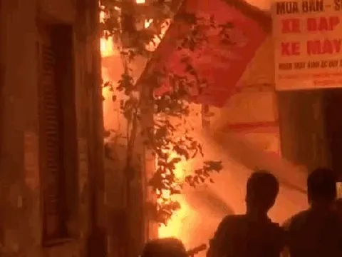 Vụ cháy 14 người tử vong: Chủ nhà trọ đục tường, trèo thang dây thoát khỏi đám cháy