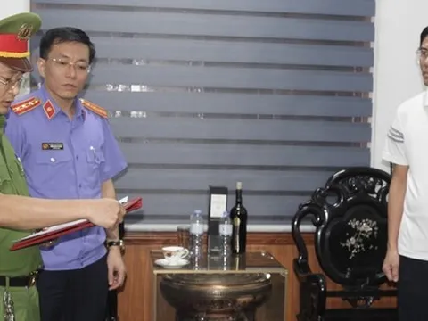 Những sai phạm khiến Chủ tịch thị xã Cửa Lò cùng 3 cán bộ bị bắt tạm giam