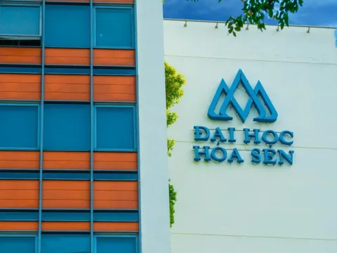 Xôn xao thông tin một tập đoàn chào bán 2 đại học lớn ở Việt Nam, nhà trường nói gì?