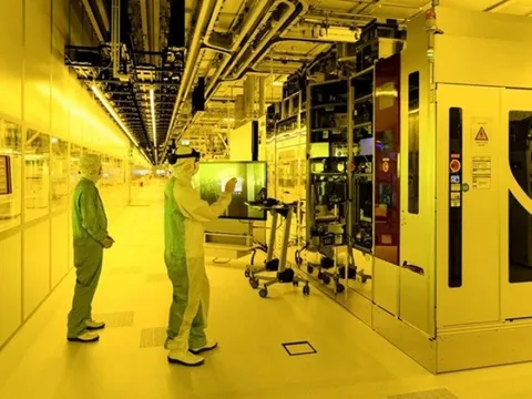 Người Nga tạo bước đột phá với máy quang khắc đầu tiên