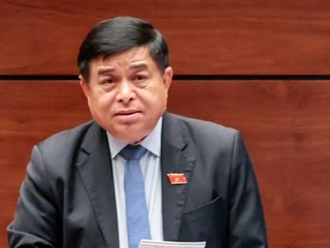 Các nước hỗ trợ thẳng tiền mặt cho dân, chúng ta lại tiếp cận qua chính sách