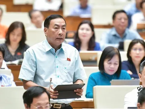 Đại biểu Phạm Văn Hòa đề nghị khoan hồng cán bộ lỡ "nhúng chàm" tự giác khai báo