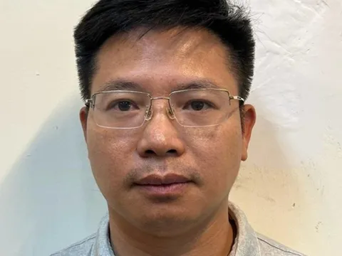 Bắt ông Đoàn Ngọc Phương, Phó Cục trưởng thuộc Bộ Tài Nguyên và Môi trường