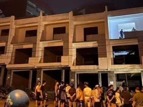 Điều tra vụ người đàn ông chết khô bí ẩn trên đệm cùng tấm ảnh