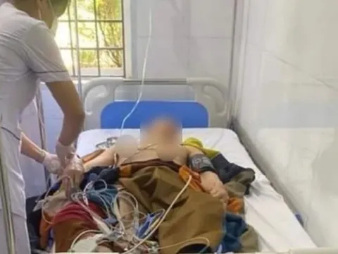 Một người bị sốc nhiệt tử vong khi đi theo đoàn ông Minh Tuệ