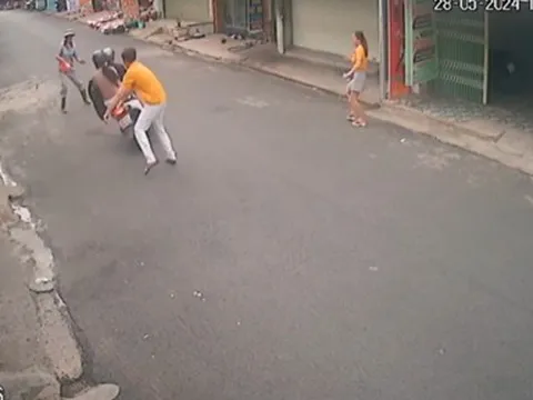 Đồng Nai: Bắt đôi nam nữ cướp giật điện thoại của bé trai rồi bỏ chạy