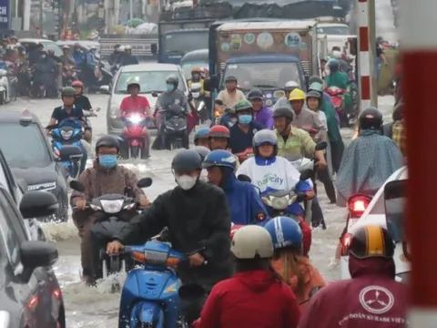 Đồng Nai: Nhiều tuyến đường ngập sâu sau trận mưa lớn