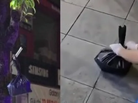 Xót xa cảnh chiếc túi nilon màu đen chứa thi thể thai nhi treo ở cây xanh bên vệ đường Hà Nội