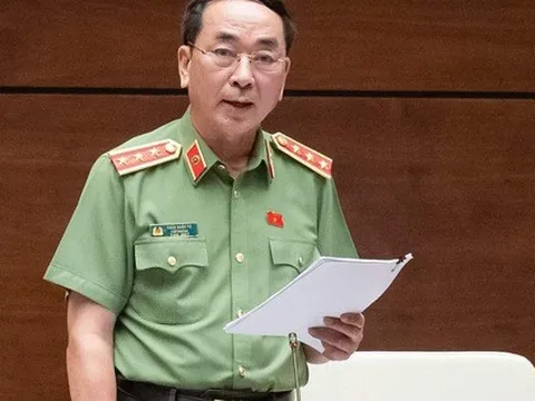 Thượng tướng Trần Quốc Tỏ phát biểu, giải trình trước Quốc hội