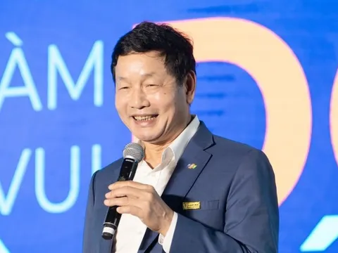 Chủ tịch FPT tiết lộ lời cảnh báo: "Ông không biết được tương lai Việt Nam sẽ sáng thế nào đâu, nhưng cơ hội chỉ có 18 tháng thôi"