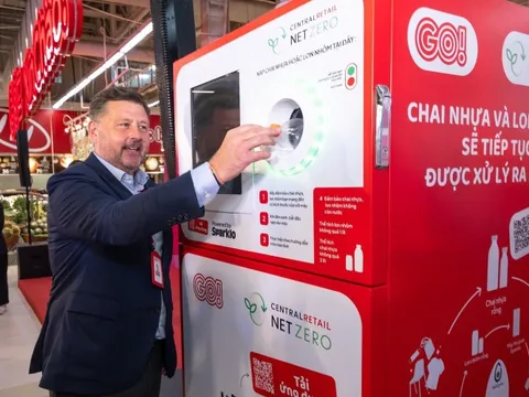 Đại gia bán lẻ Thái Lan lắp đặt máy gom ve chai: 4 tháng thu được 65.000 vỏ chai, 14.000 lon nhôm, nhắm lắp 86 máy gom tại TTTM GO! toàn quốc