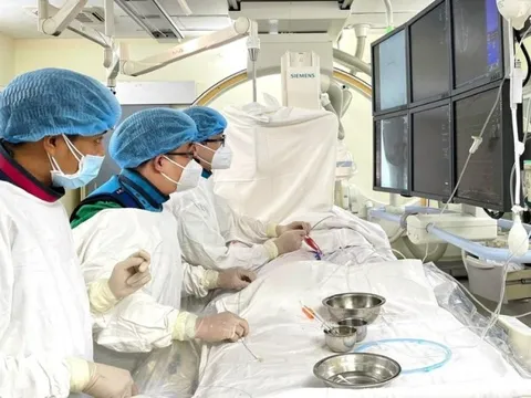 Nam thanh niên trẻ đột quỵ nguy kịch vì tự giác hơi tại nhà