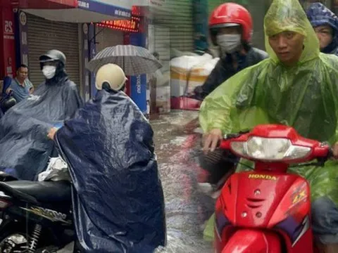 Ngay lúc này tại Hà Nội: Nhiều tuyến đường đã ngập rất nặng, xe chết máy la liệt