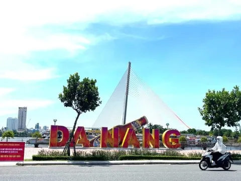 Đà Nẵng: Sẽ điều chỉnh hình ảnh chai bia ở phố đi bộ