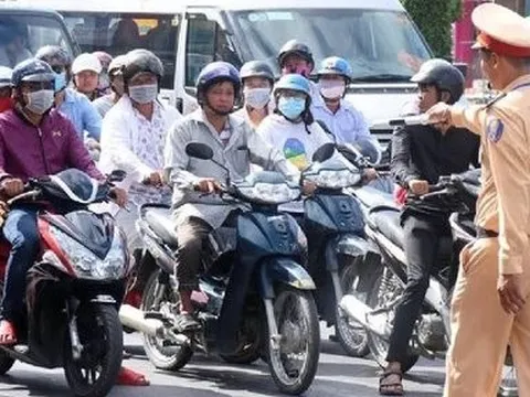 Mức phạt lỗi không xi-nhan mới nhất năm 2024, ai cũng nên biết