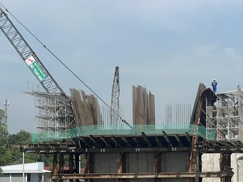 Cận cảnh làm cầu Bình Gởi bắc qua sông Sài Gòn trên đường Vành đai 3 - TP HCM