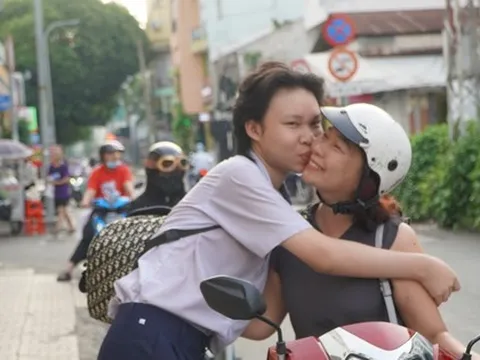 Gần 400 thí sinh vắng mặt trong ngày làm thủ tục thi vào lớp 10 ở TPHCM