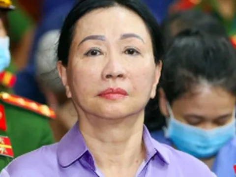 Cách Trương Mỹ Lan rửa tiền hàng tỉ USD