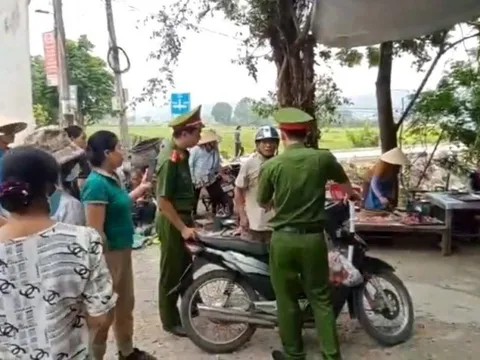 Thông tin clip công an “ôm cổ” người dân dừng xe mua hàng tại chợ cóc