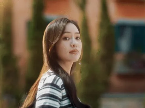 "Tình mới Sơn Tùng-MTP" có xứng danh mỹ nhân đình đám?