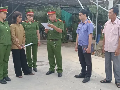 Khởi tố, khám xét nhà đối tượng bạo hành con dâu