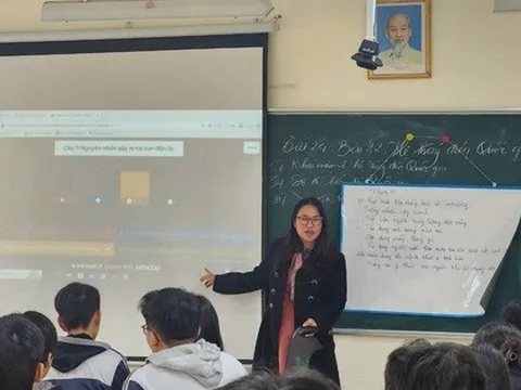 63 giáo viên tố bị “xù” tiền hỗ trợ học thạc sĩ, Chủ tịch Hà Nội chỉ đạo xử lý ngay