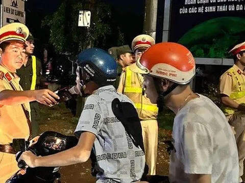 Đề xuất tiếp tục thực hiện cấm tuyệt đối nồng độ cồn khi lái xe