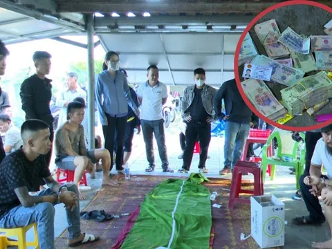 [ẢNH] Cận cảnh sới bạc "khủng" đích thân GĐ Công an tỉnh Quảng Trị chỉ đạo triệt phá, thu giữ tiền tỷ