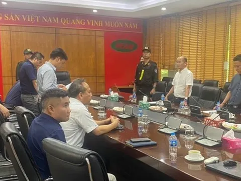 Khởi tố, bắt tạm giam Tổng Giám đốc và Phụ trách Văn phòng; truy tìm nữ Kế toán trưởng cùng Trưởng ban Kinh doanh, phát triển thị trường