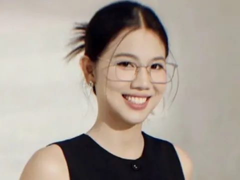 “Kình ngư” Ánh Viên gây bất ngờ với nhan sắc xinh đẹp hút hồn