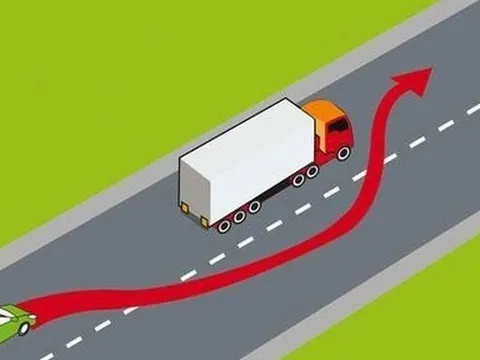 Quy định về vượt xe, tài xế cần lưu ý nếu không muốn bị phạt tiền